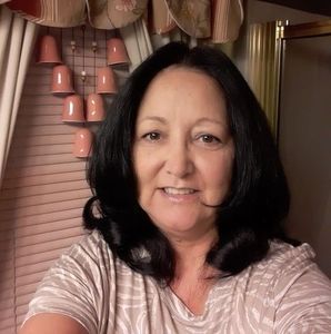 Meet your Posher, Theressa